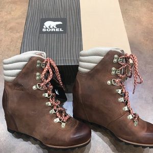 Sorel Conquest Wedge Boot